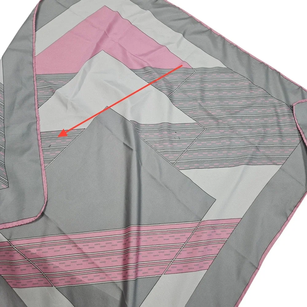 Leonardi square scarf